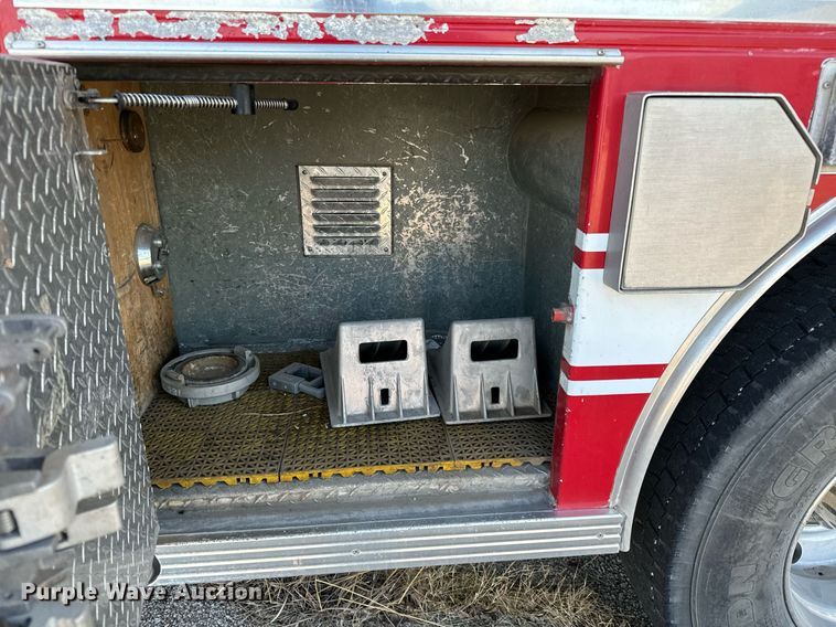 image for item NU9436 1993 Spartan  GA40M-2142 pumper fire truck