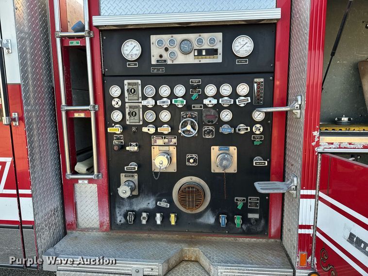 image for item NU9436 1993 Spartan  GA40M-2142 pumper fire truck
