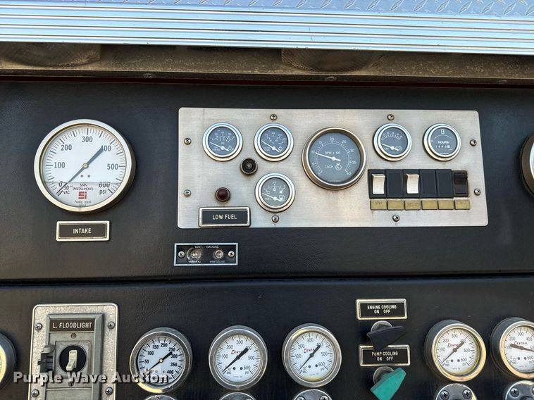 image for item NU9436 1993 Spartan  GA40M-2142 pumper fire truck