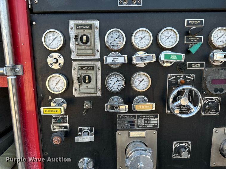 image for item NU9436 1993 Spartan  GA40M-2142 pumper fire truck