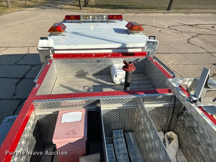 image for item NU9436 1993 Spartan  GA40M-2142 pumper fire truck