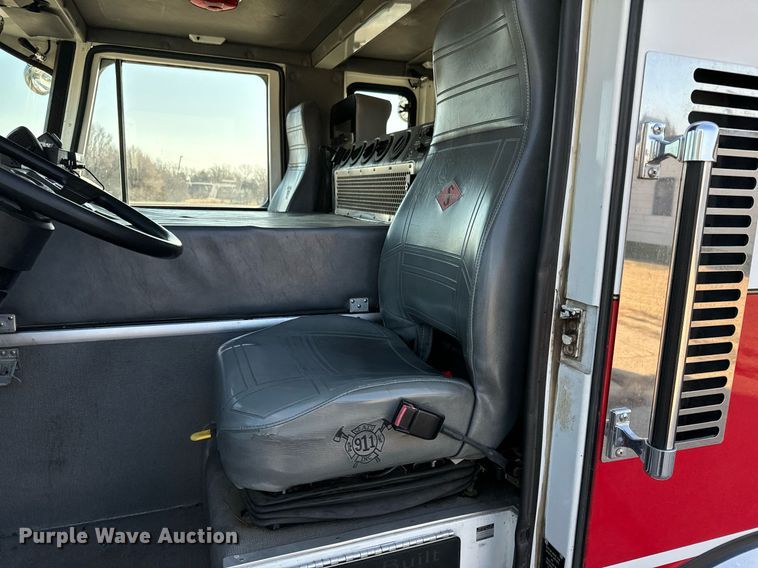 image for item NU9436 1993 Spartan  GA40M-2142 pumper fire truck