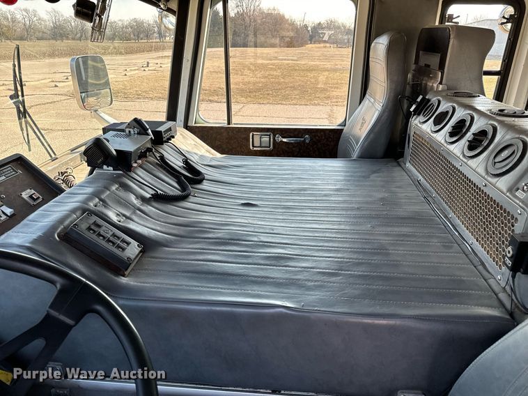 image for item NU9436 1993 Spartan  GA40M-2142 pumper fire truck