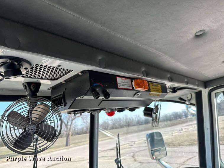 image for item NU9436 1993 Spartan  GA40M-2142 pumper fire truck