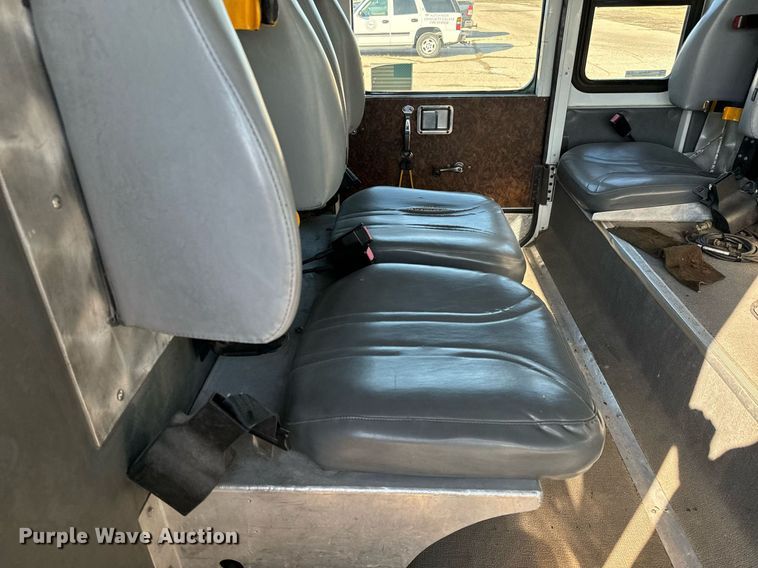 image for item NU9436 1993 Spartan  GA40M-2142 pumper fire truck