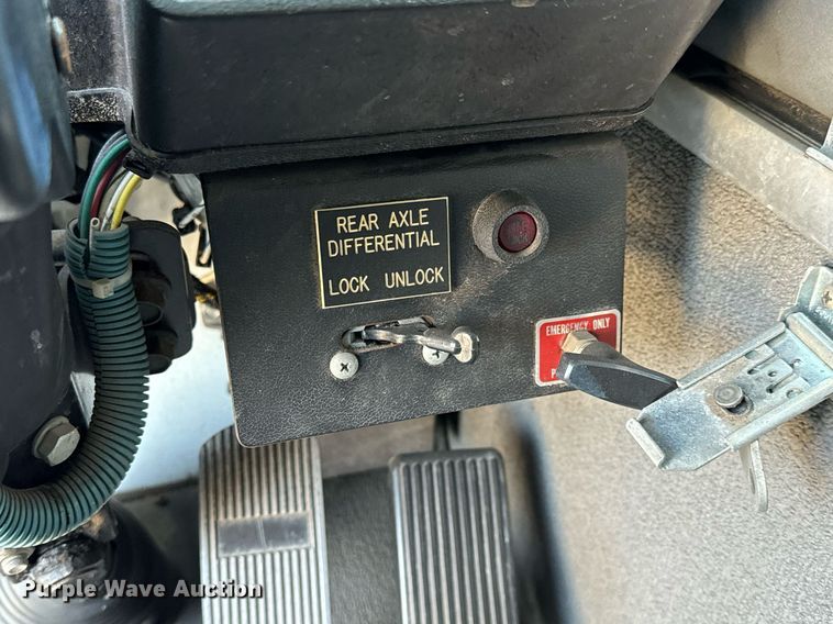 image for item NU9436 1993 Spartan  GA40M-2142 pumper fire truck