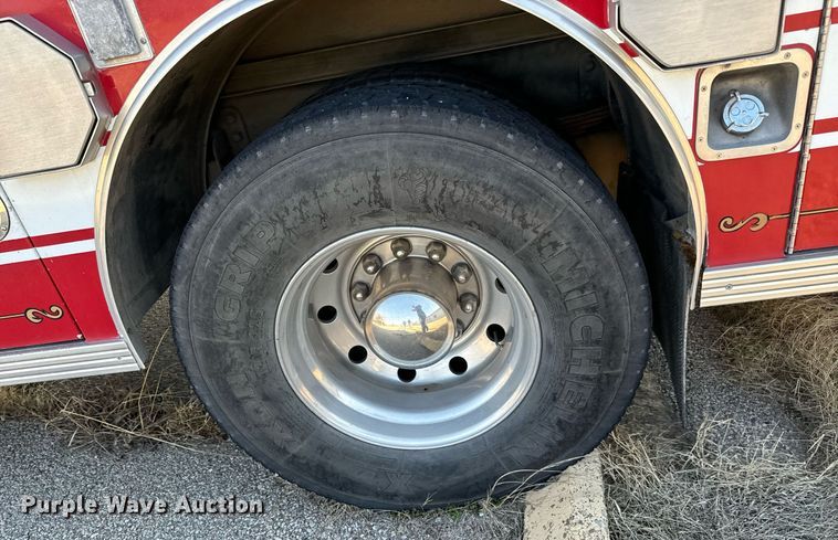 image for item NU9436 1993 Spartan  GA40M-2142 pumper fire truck