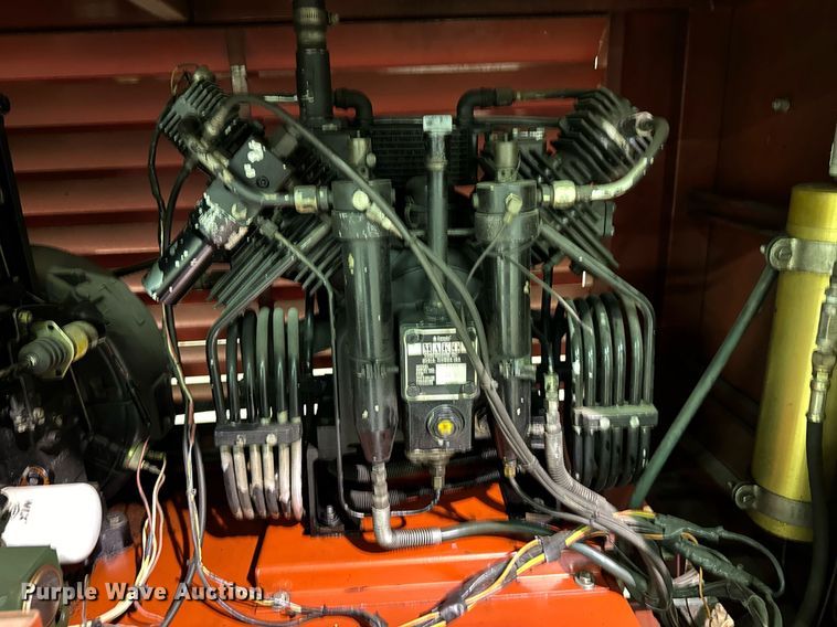 image for item NU9438 Mako 5407BADT SCBA air compressor 