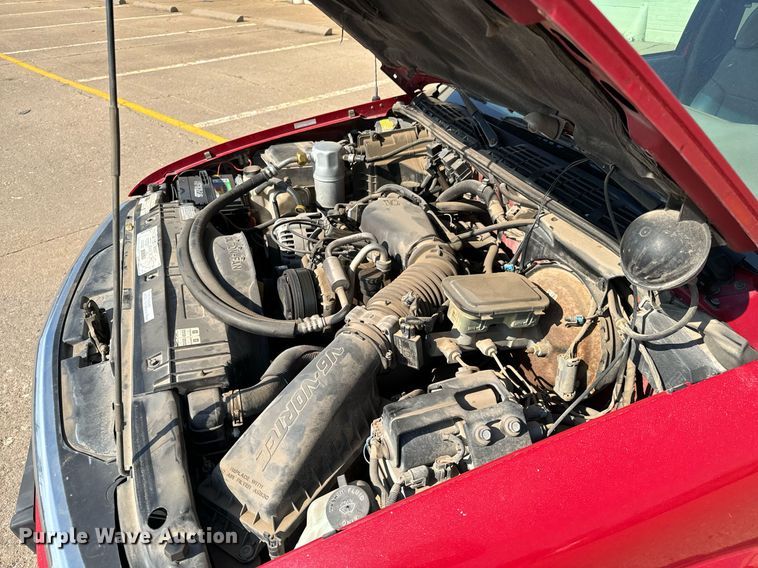 image for item NU9439 1997 Chevrolet S10 Ext. Cab pickup truck