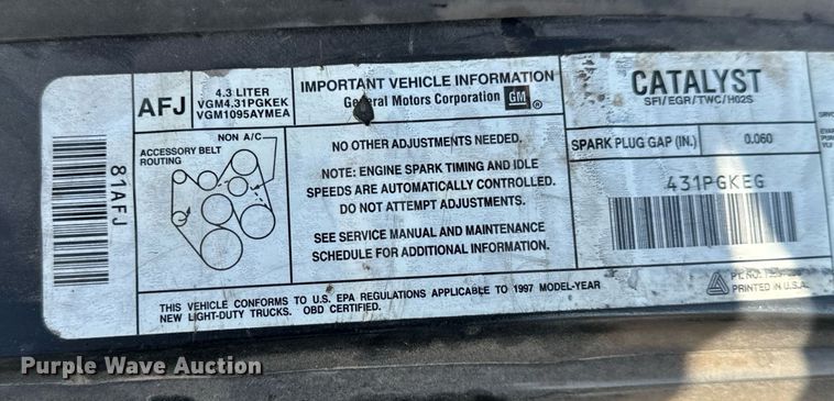 image for item NU9439 1997 Chevrolet S10 Ext. Cab pickup truck