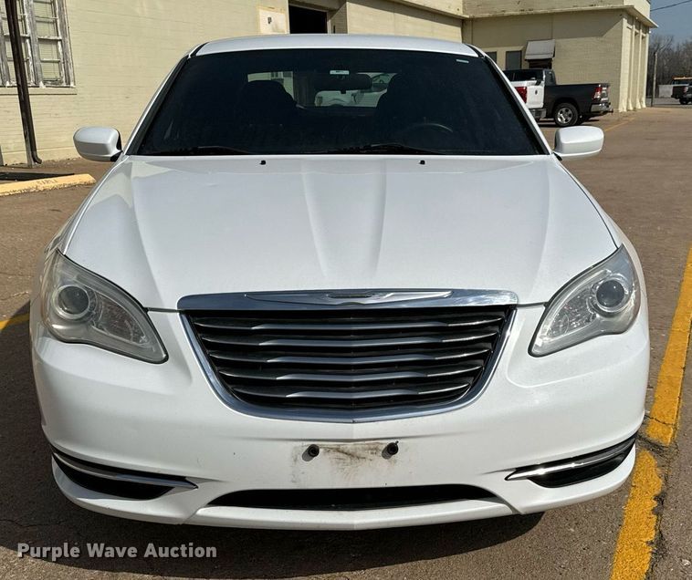 image for item NU9441 2014 Chrysler  200 