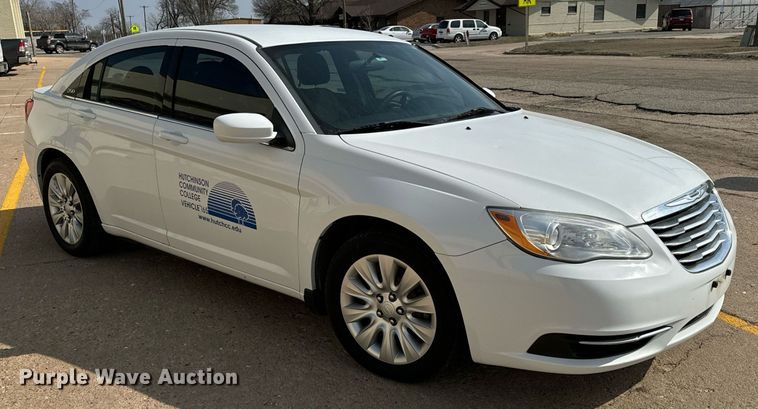 image for item NU9441 2014 Chrysler  200 