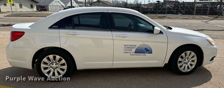 image for item NU9441 2014 Chrysler  200 