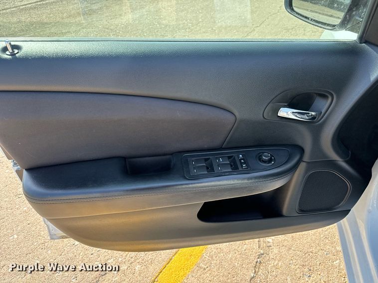 image for item NU9441 2014 Chrysler  200 