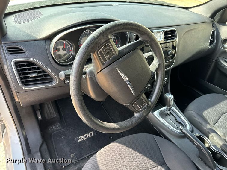 image for item NU9441 2014 Chrysler  200 