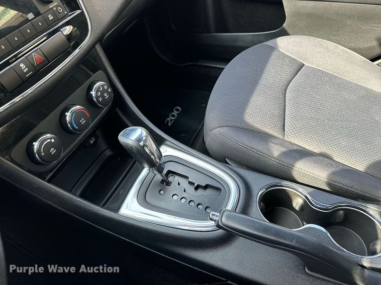 image for item NU9441 2014 Chrysler  200 