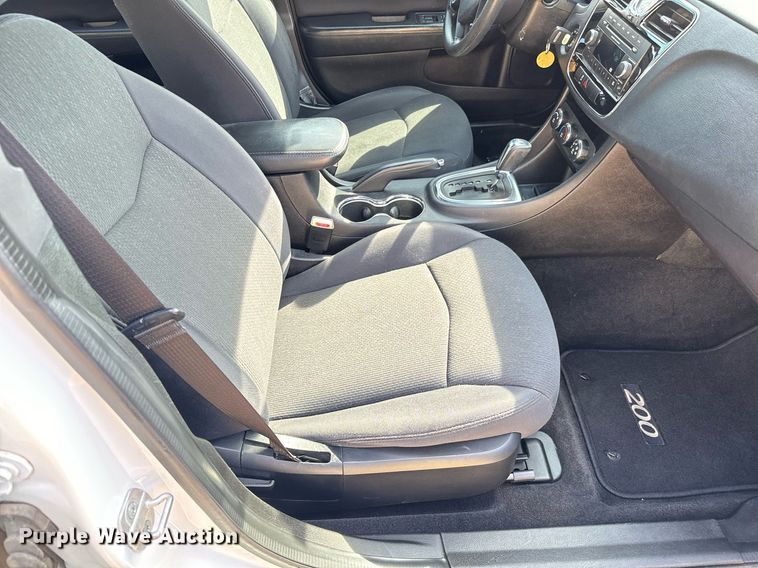 image for item NU9441 2014 Chrysler  200 