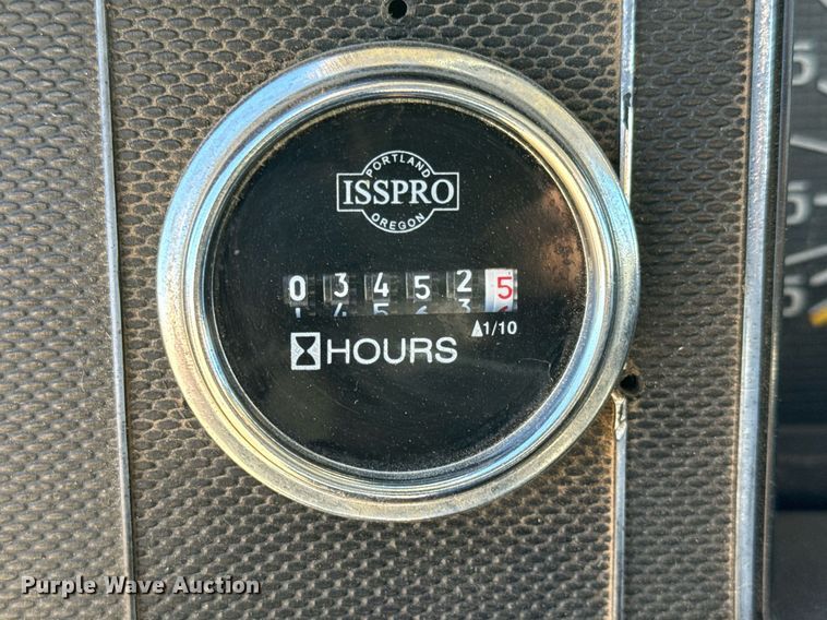 image for item NU9455 1984 Ford F700 bucket truck