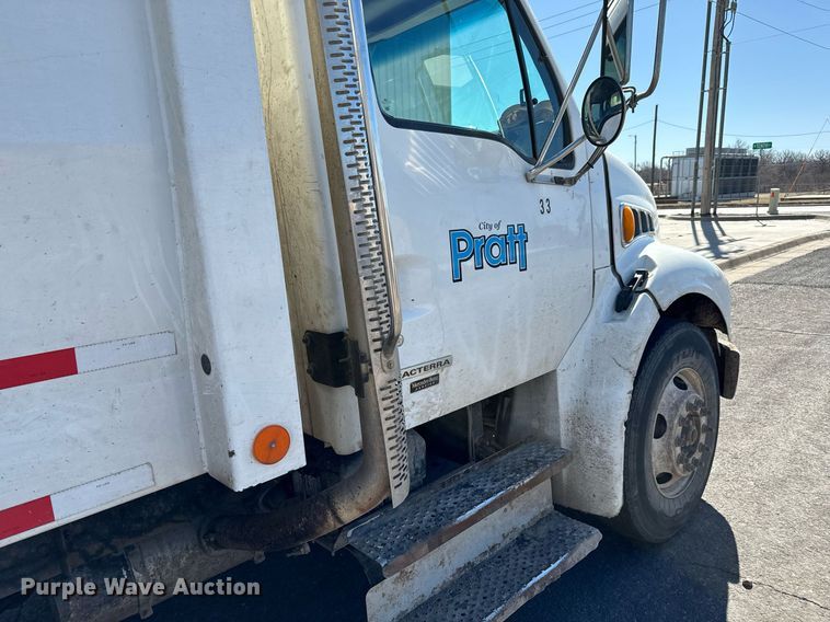 image for item NU9456 2007 Sterling Acterra refuse truck