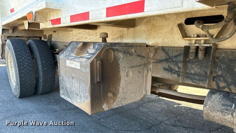 image for item NU9456 2007 Sterling Acterra refuse truck