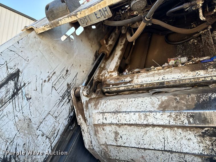 image for item NU9456 2007 Sterling Acterra refuse truck