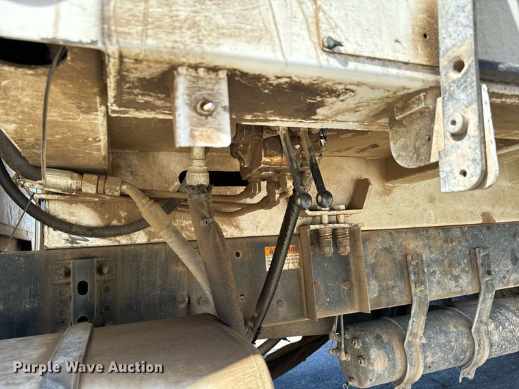 image for item NU9456 2007 Sterling Acterra refuse truck