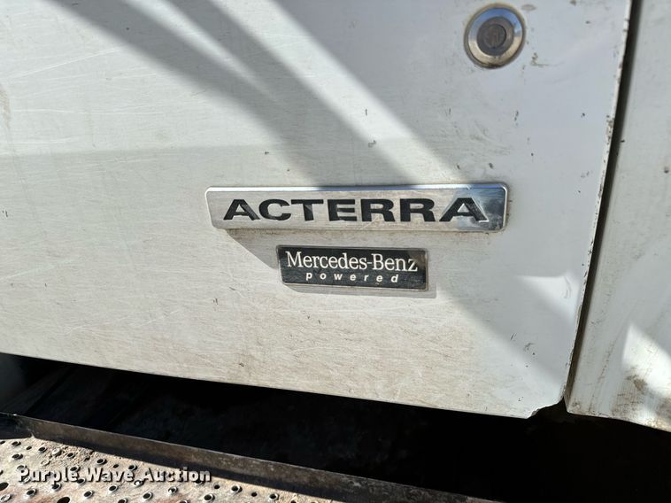image for item NU9456 2007 Sterling Acterra refuse truck