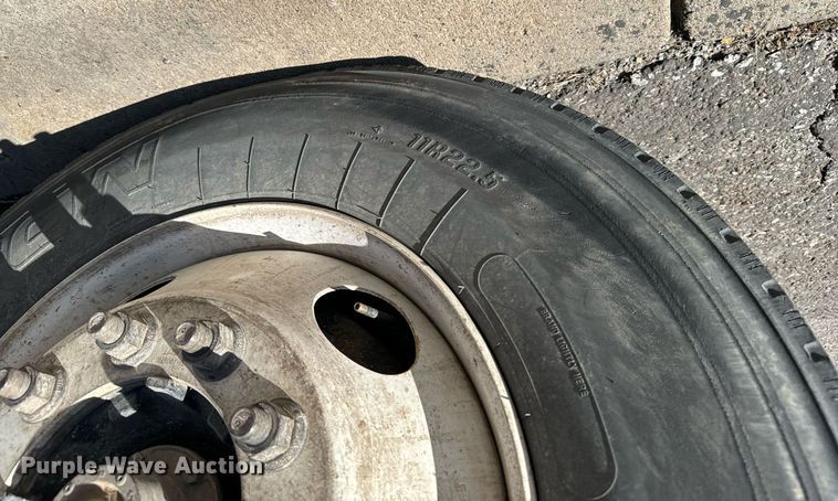 image for item NU9456 2007 Sterling Acterra refuse truck