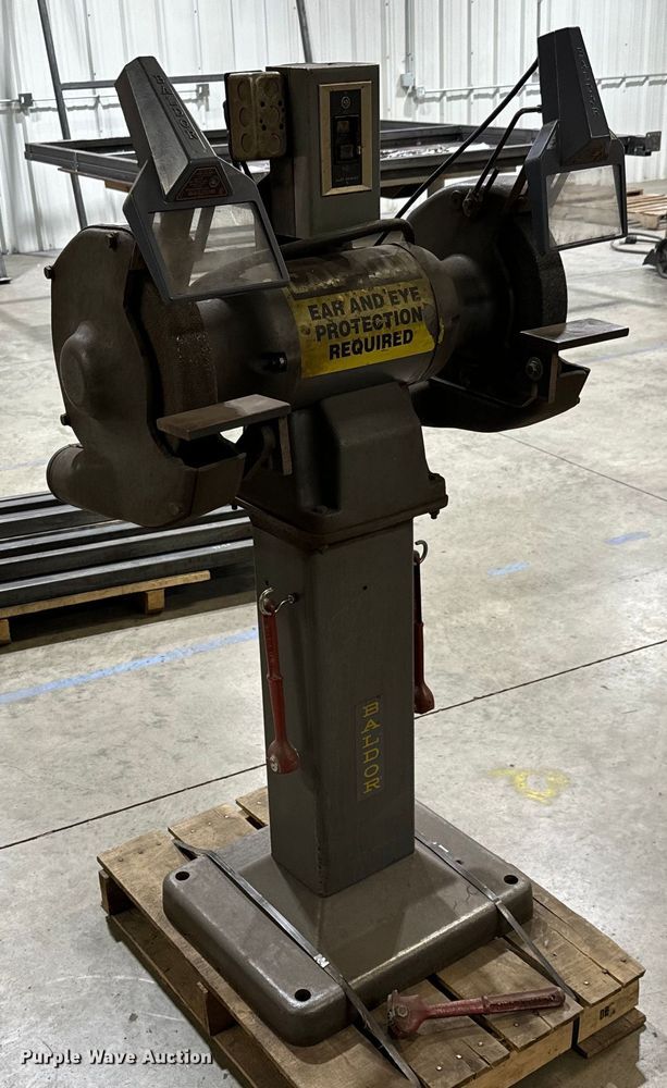 image for item NU9477 Baldor grinder