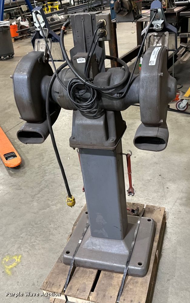 image for item NU9477 Baldor grinder