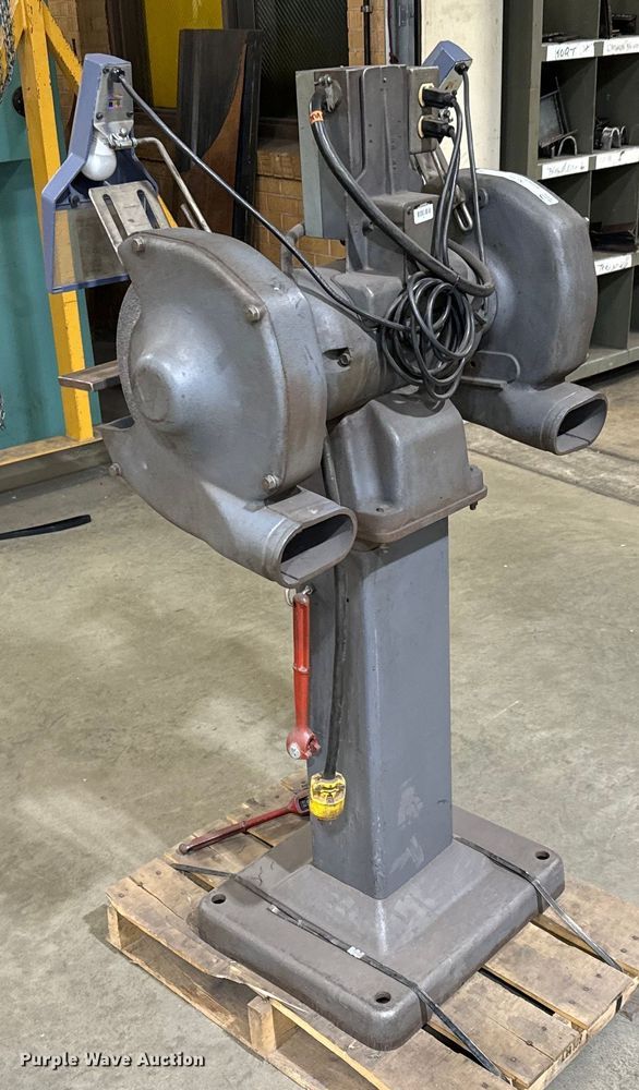 image for item NU9477 Baldor grinder