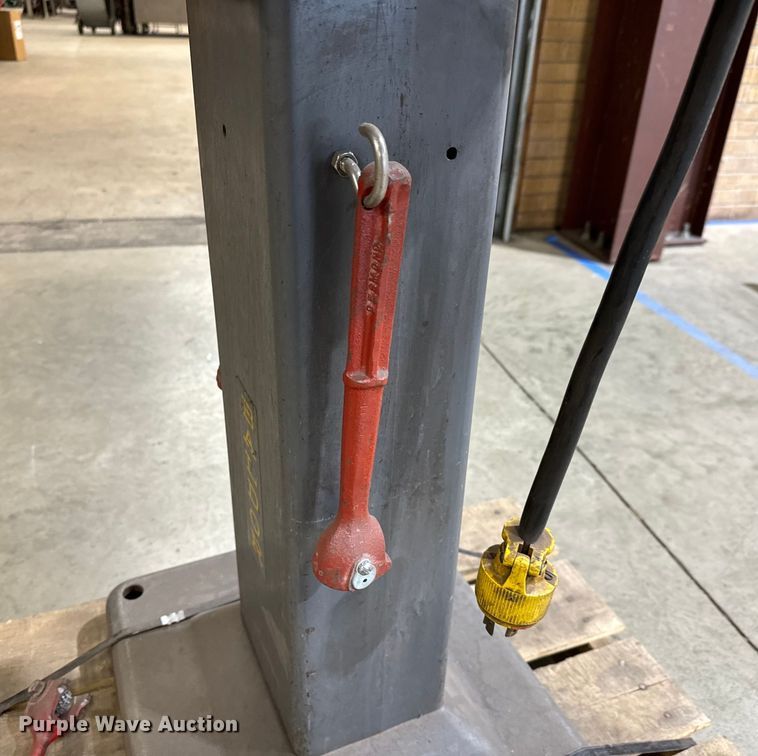 image for item NU9477 Baldor grinder