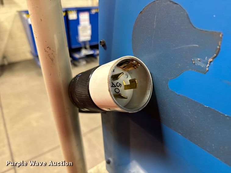 image for item NU9480 Miller XMT 304 CC/CV welder