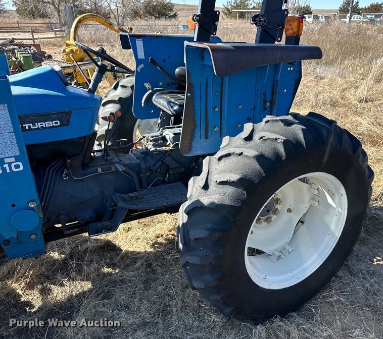 image for item OA9532 Ford 4630 MFWD tractor