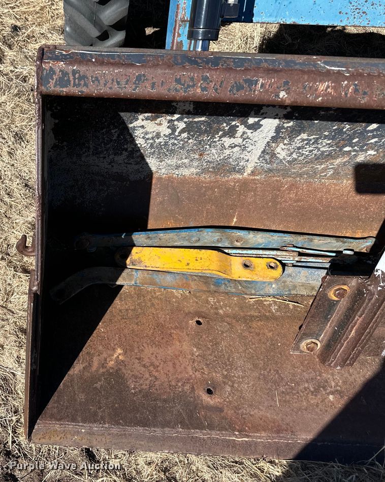 image for item OA9532 Ford 4630 MFWD tractor