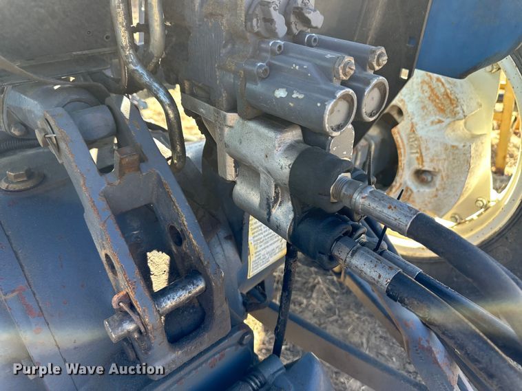 image for item OA9532 Ford 4630 MFWD tractor