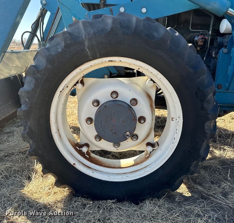 image for item OA9532 Ford 4630 MFWD tractor