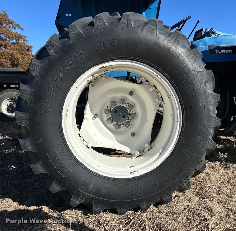 image for item OA9532 Ford 4630 MFWD tractor