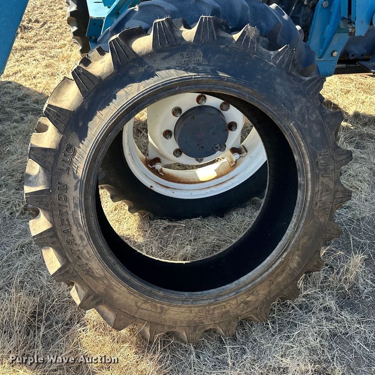 image for item OA9532 Ford 4630 MFWD tractor