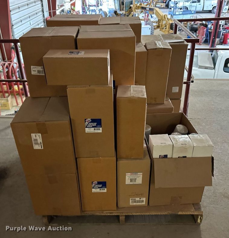 image for item OA9566 Pallet of automotive filters