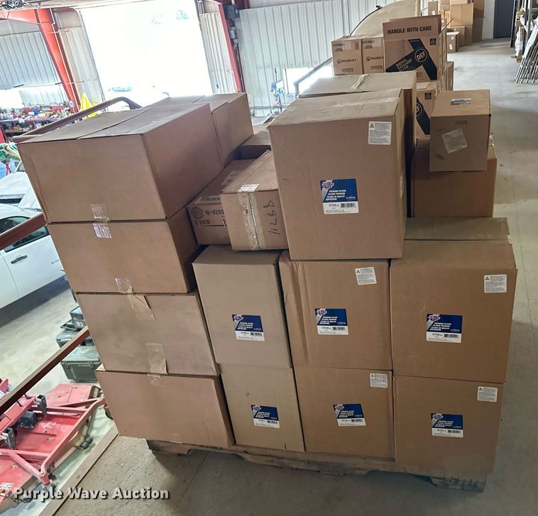 image for item OA9566 Pallet of automotive filters