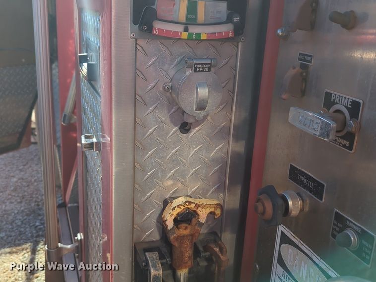 image for item OD9198 1993 E-One Cyclone ladder fire truck