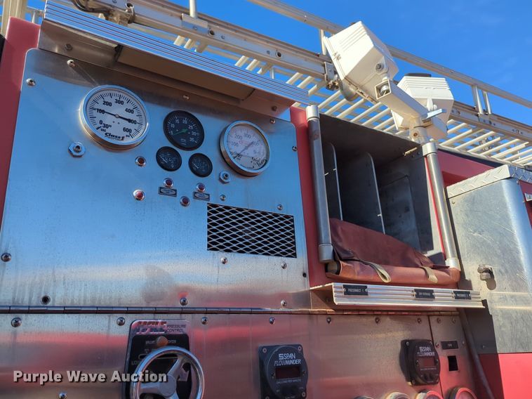 image for item OD9198 1993 E-One Cyclone ladder fire truck