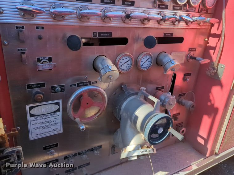 image for item OD9198 1993 E-One Cyclone ladder fire truck