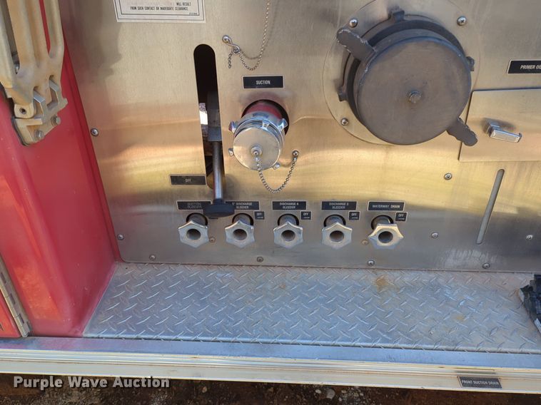 image for item OD9198 1993 E-One Cyclone ladder fire truck