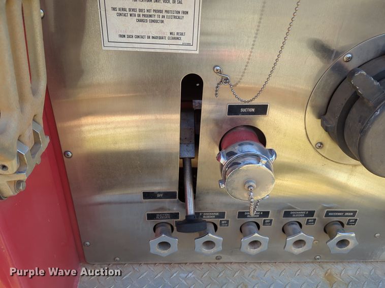 image for item OD9198 1993 E-One Cyclone ladder fire truck