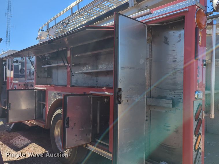 image for item OD9198 1993 E-One Cyclone ladder fire truck