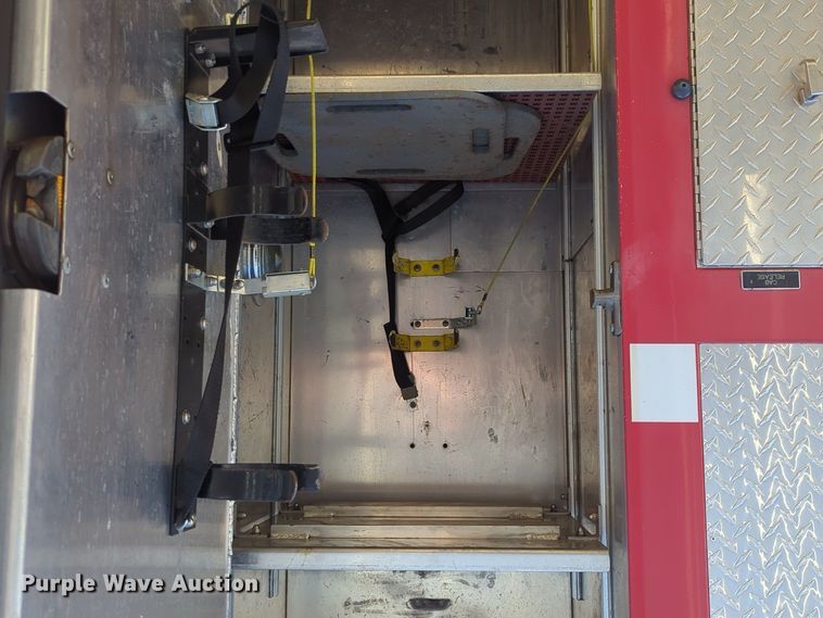 image for item OD9198 1993 E-One Cyclone ladder fire truck