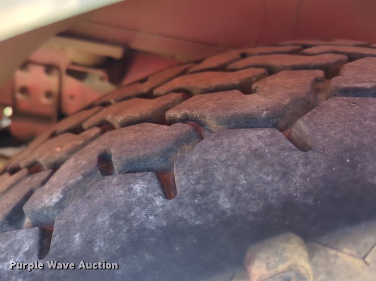 image for item OD9198 1993 E-One Cyclone ladder fire truck