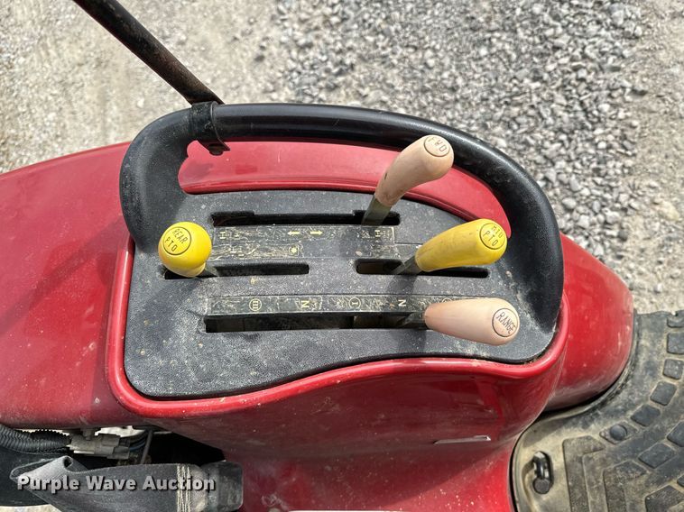 image for item OJ9490 Case IH DX33 tractor